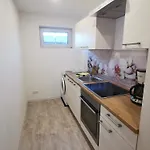 In Landsberg, Erpfting Apartamento